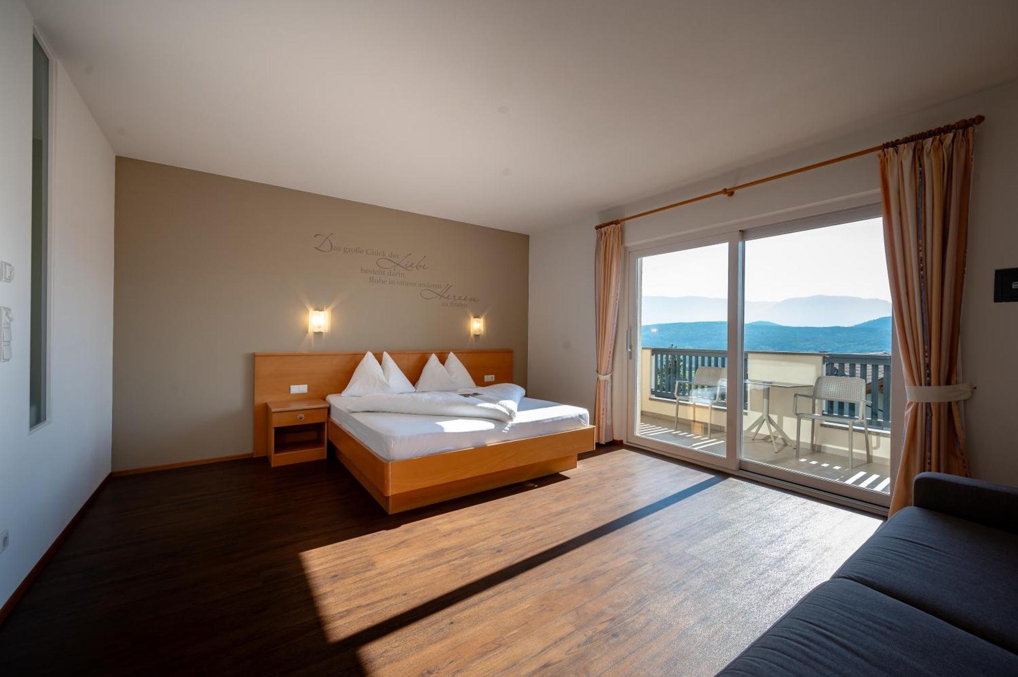 Garni Hotel Peterlinhof Кальдаро Экстерьер фото