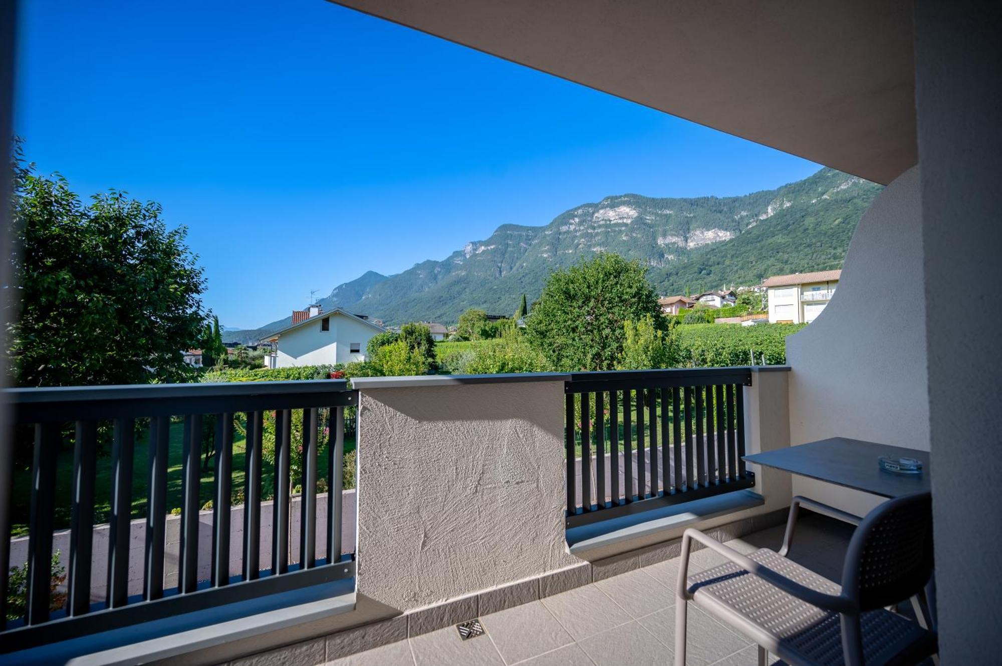 Garni Hotel Peterlinhof Кальдаро Экстерьер фото